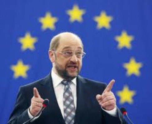Schulz spune că va avea o discuţie cu Ponta privind afirmaţiile la adresa lui Elmar Brok